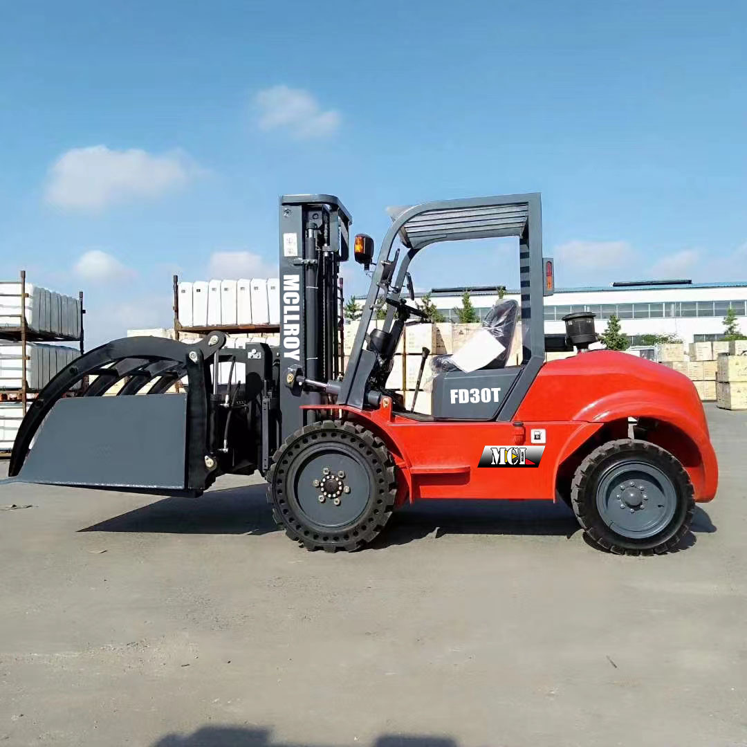Reliable All-Terrain Forklift Truck For Facilitates The Movement Of Goods From One Location To Another